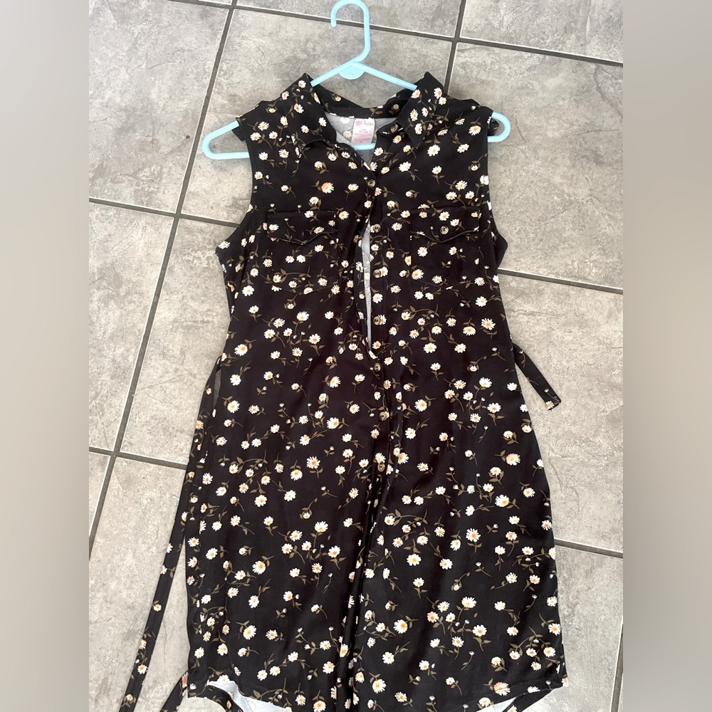 Large, black, floral, sleeveless button up casual dresss